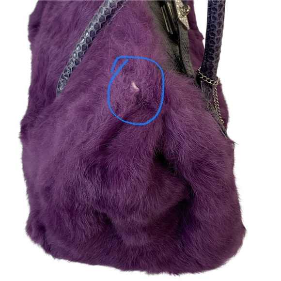 TOSCA BLU Luxurious Purple Faux Leather & Fur Handbag - Picture 15 of 15
